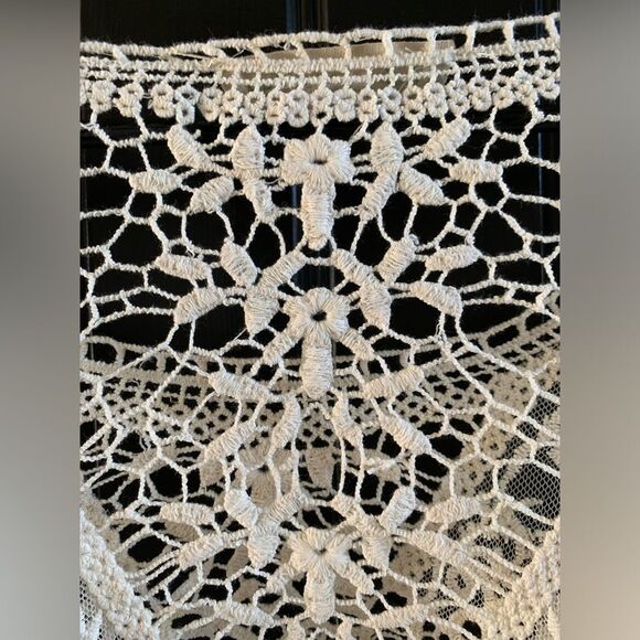 Staring at Stars Lace Crochet Bell Sleeve Top | Medium - Picture 12 of 12